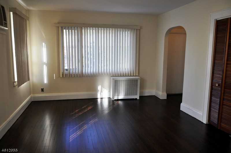 308 Union Ave - Photo 2 of 8