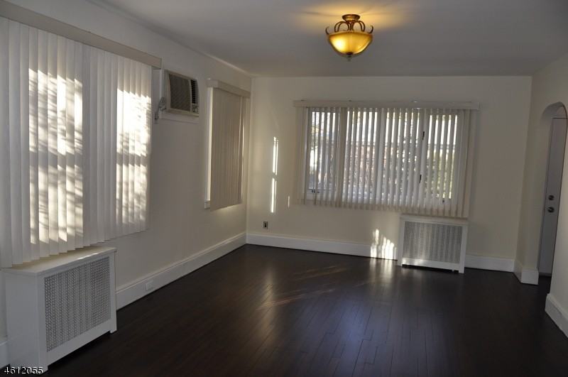 308 Union Ave - Photo 3 of 8