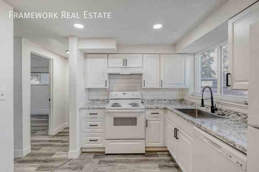1689 Reed St #4 - Photo 6 of 50