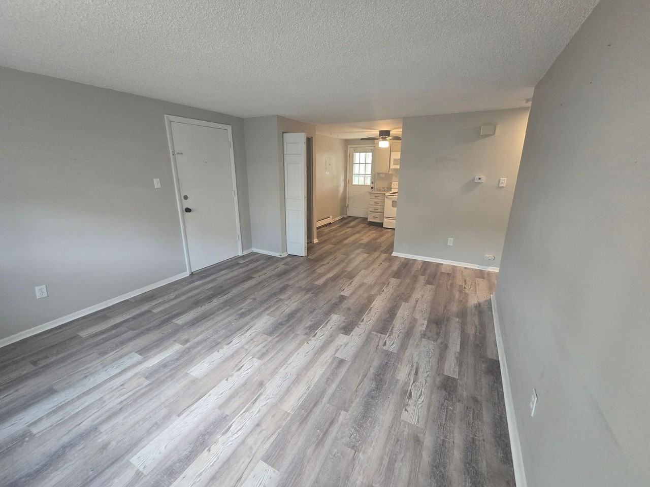 1099 Westmoreland Road - Photo 2 of 18