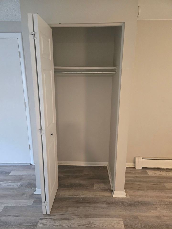 1099 Westmoreland Road - Photo 6 of 18