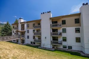 featured image of 1040 Vail View Dr