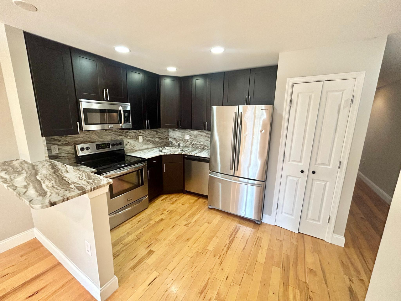 443 N Wiota St #A - Photo 2 of 8