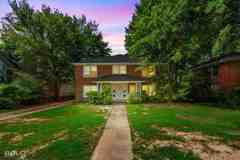 335 1/2 Boulevard St - Photo 1 of 1