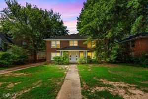 featured image of 335 1/2 Boulevard St