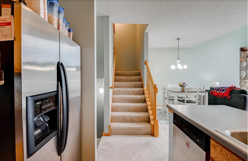 6787 Pine Crest Trl S - Photo 4 of 37