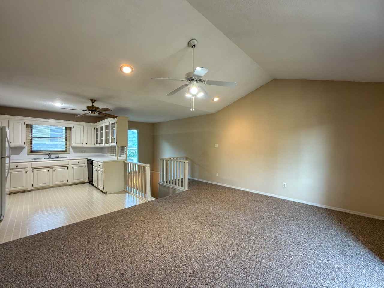 501 May Ave #4 - Photo 3 of 11