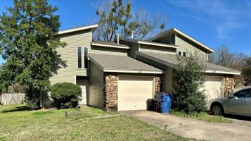 featured image of 121 Perth Ct