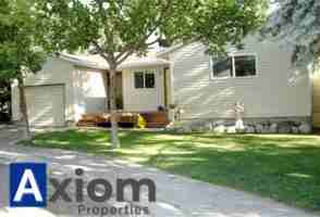 featured image of 1005 1/2 Park Ln