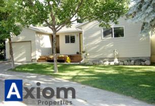 1005 1/2 Park Ln - Photo 1 of 1