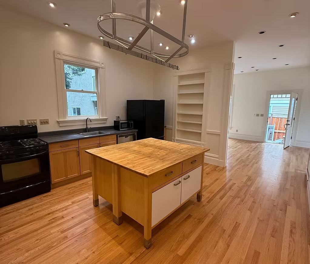 2013 1/2 Hearst Ave #1-2 - Photo 3 of 13