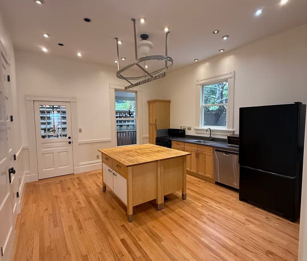 2013 1/2 Hearst Ave #1-2 - Photo 4 of 13