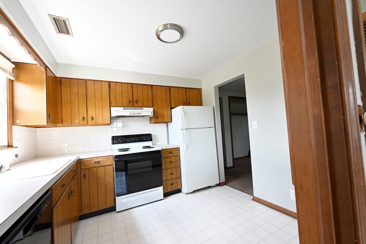 425 W Cook Rd #1 - Photo 5 of 14