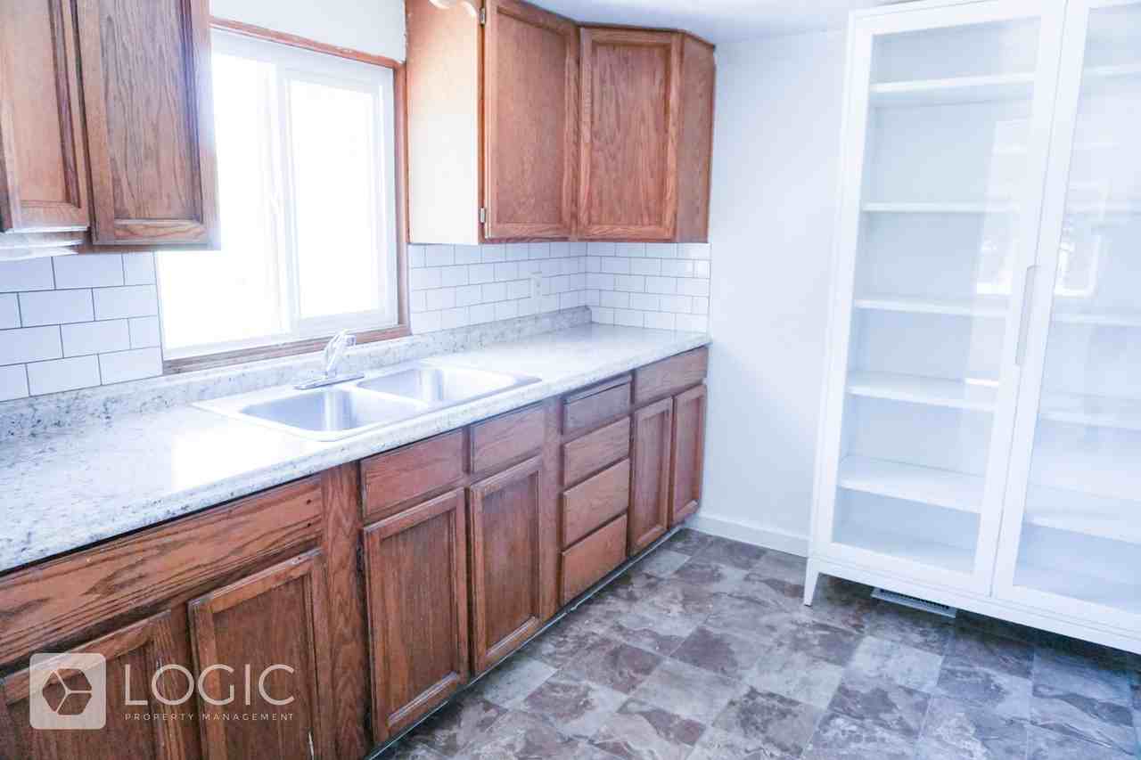1238 Oak St #1 - Photo 6 of 17