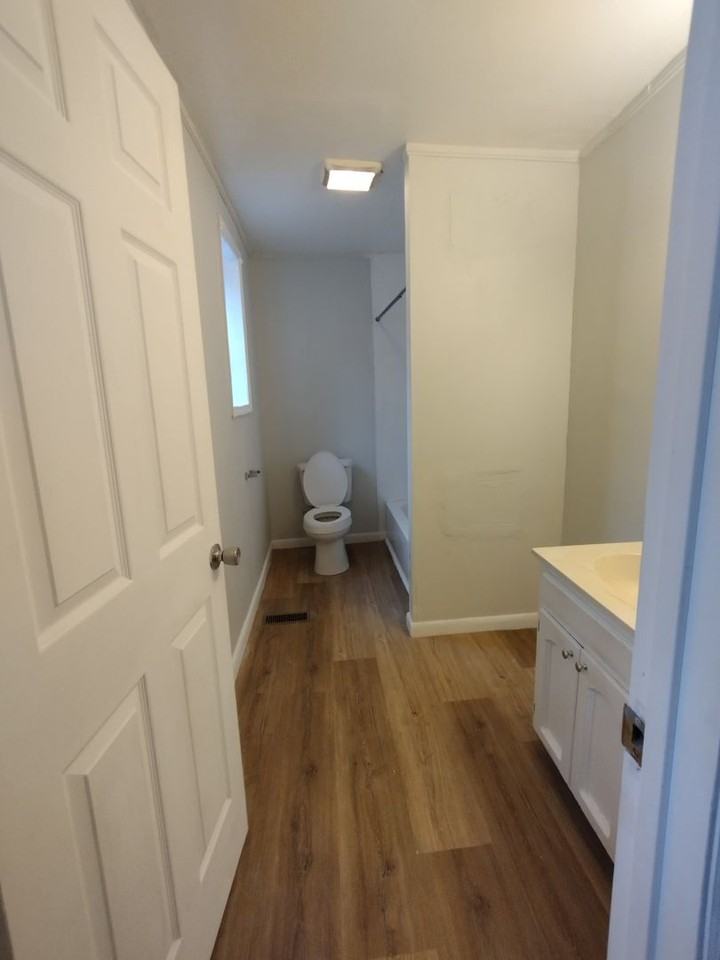 659 S Washington St - Photo 5 of 9