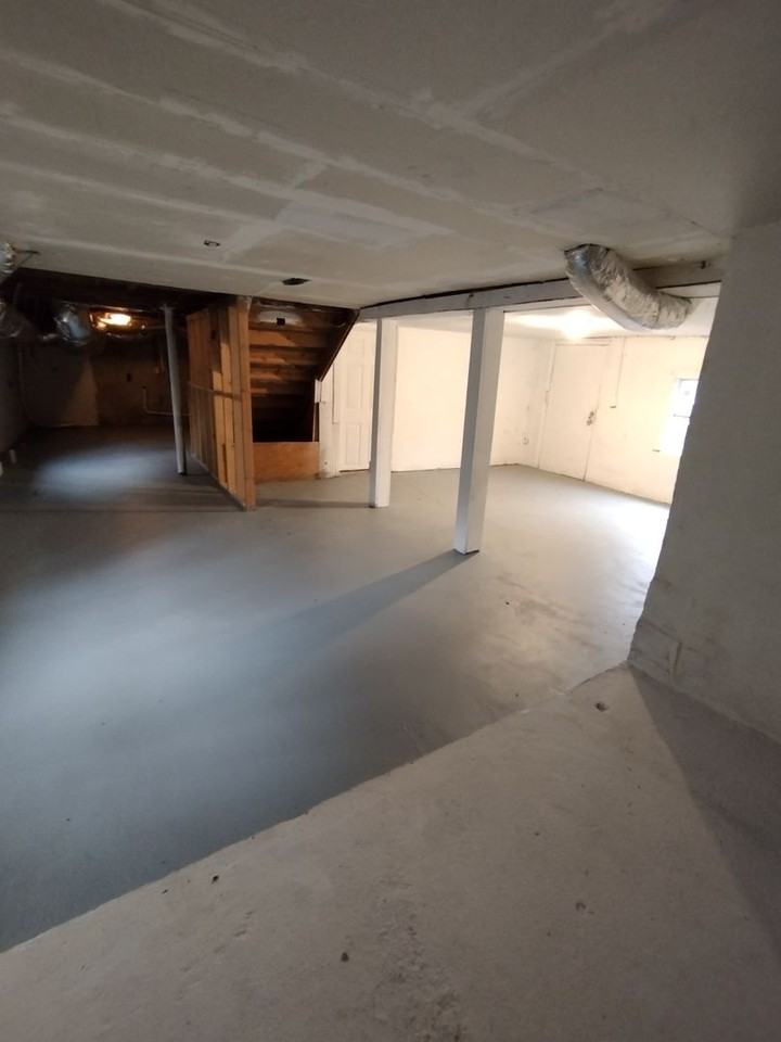 659 S Washington St - Photo 6 of 9