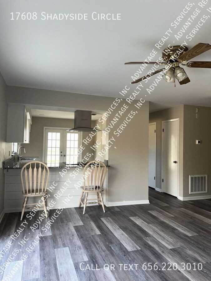 17608 Shadyside Cir - Photo 6 of 20