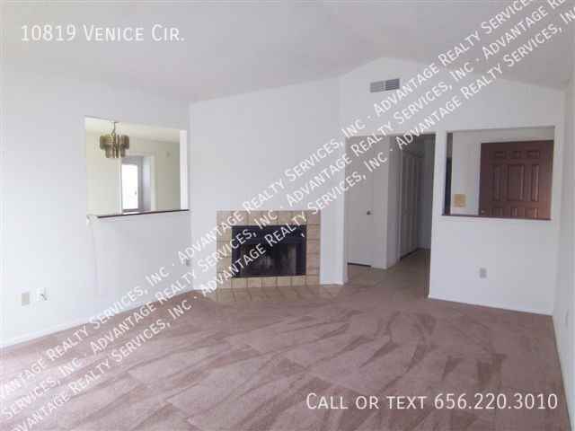 10819 Venice Cir - Photo 6 of 12