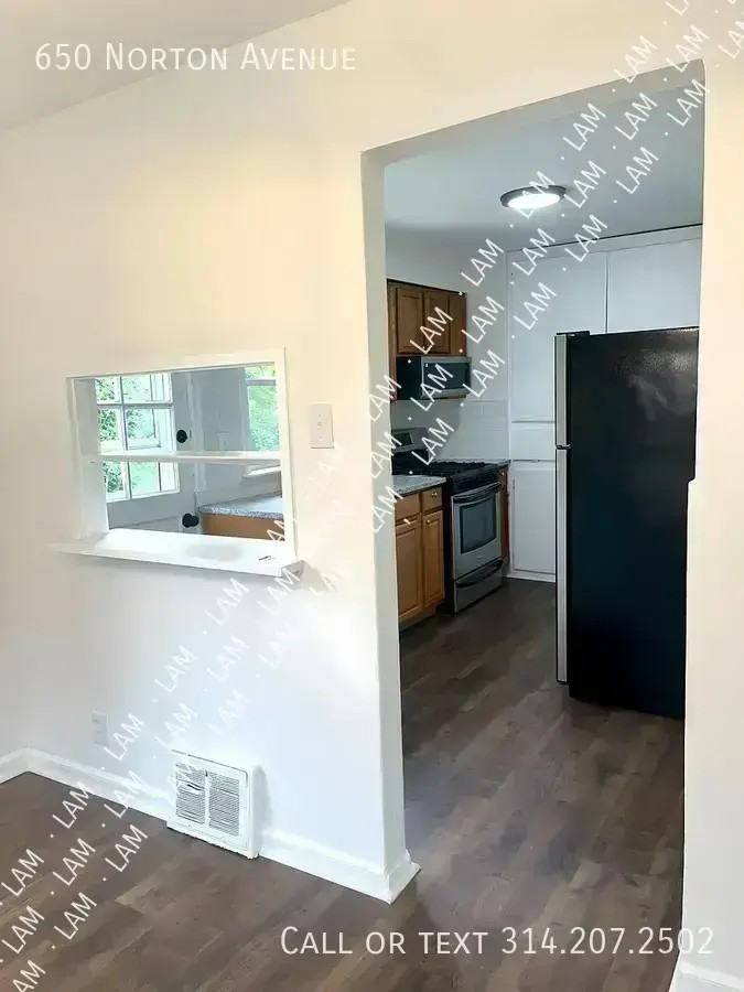 650 Norton Ave - Photo 7 of 10