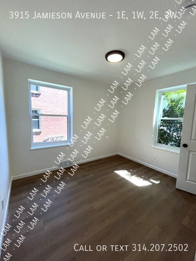 3915 Jamieson Ave #1E1W2E2W - Photo 2 of 15