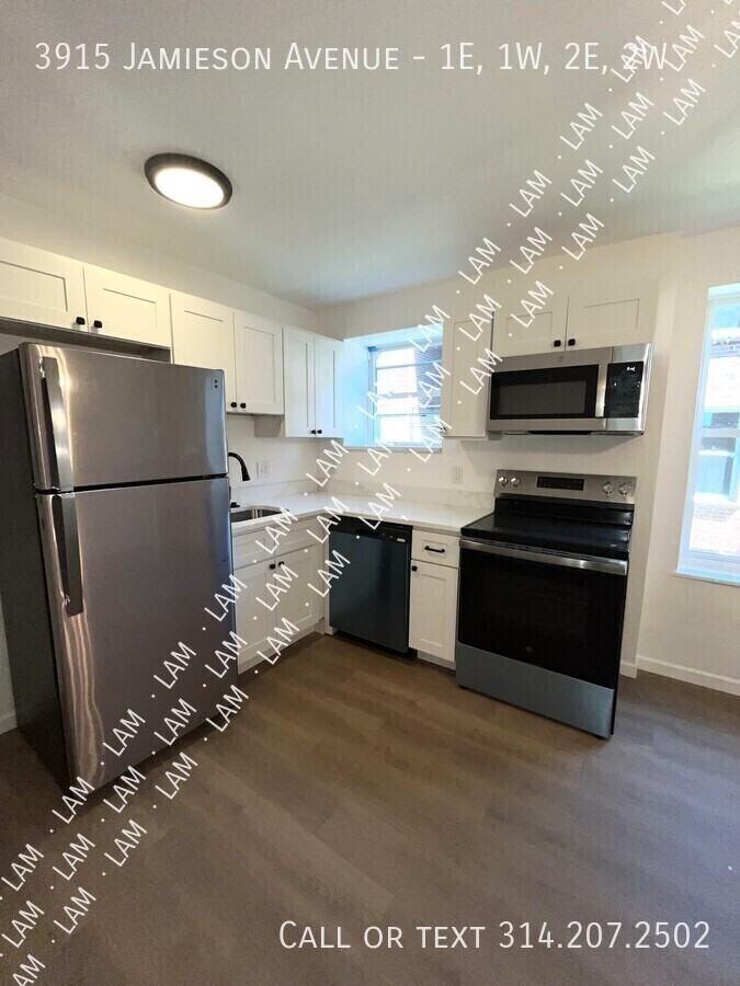3915 Jamieson Ave #1E1W2E2W - Photo 7 of 13
