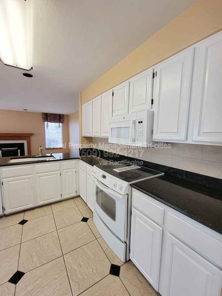 2918 S Ledbetter Pl - Photo 6 of 26