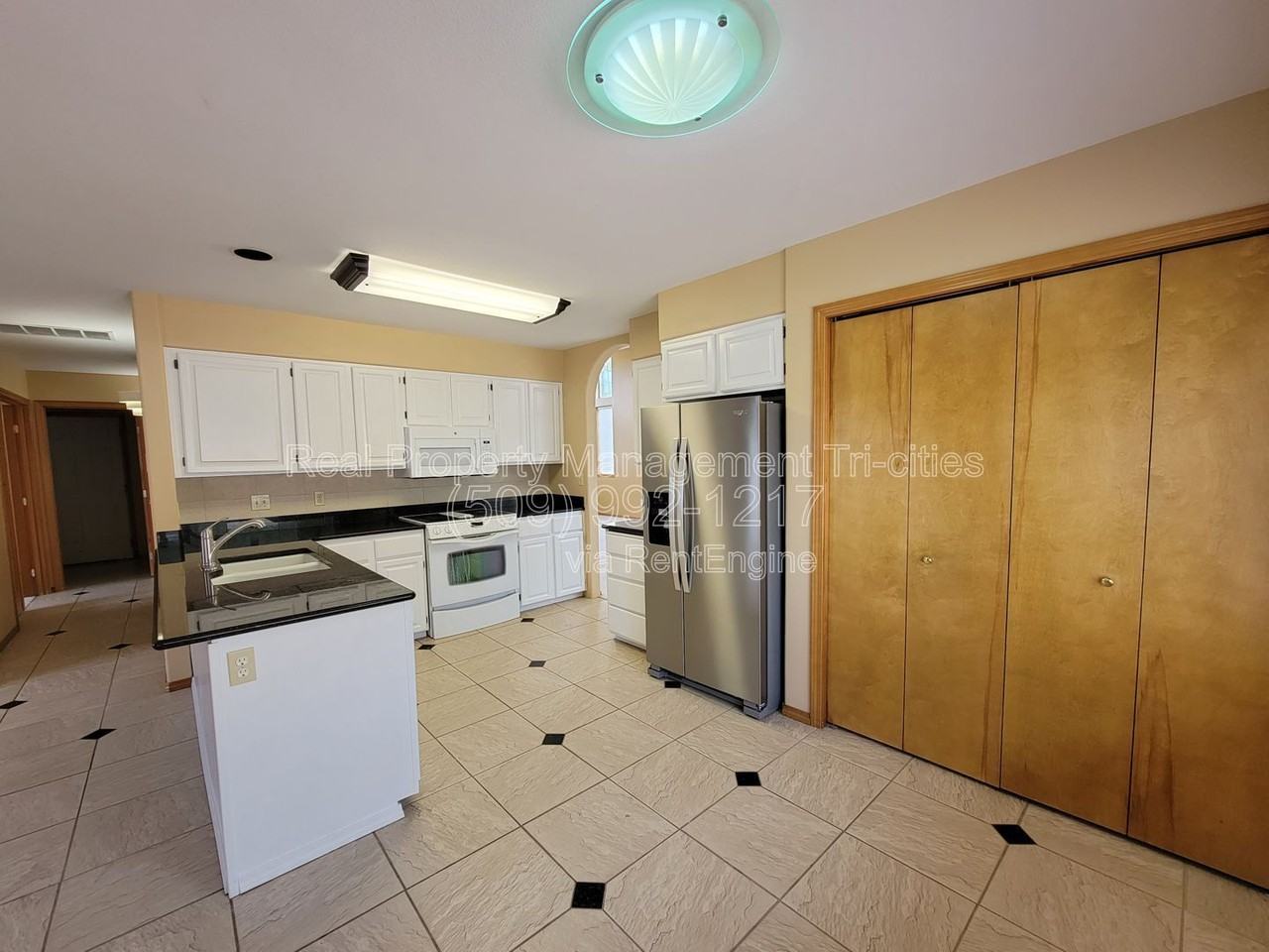 2918 S Ledbetter Pl - Photo 7 of 26
