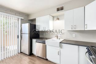 1204 S Mcclintock Dr #B - Photo 1 of 1