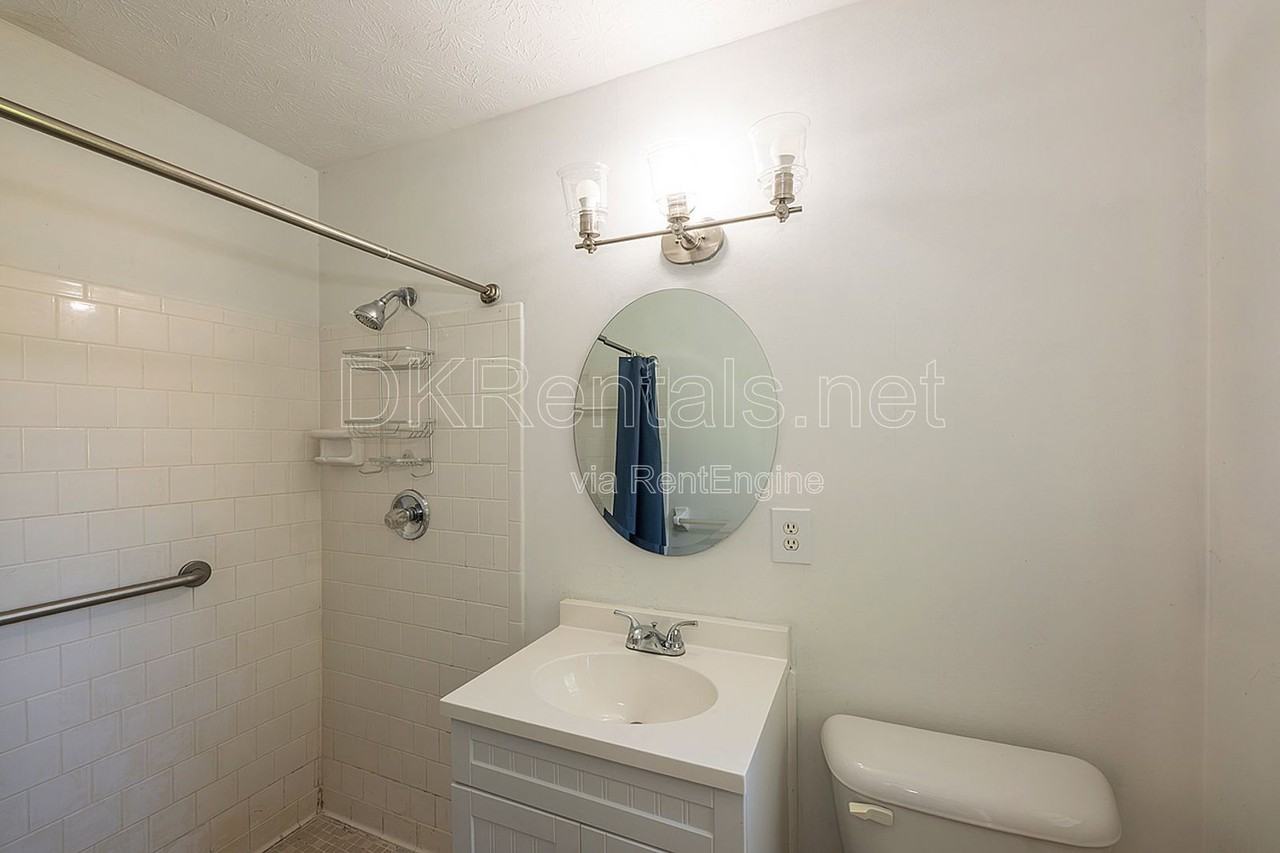120 Burnett Way - Photo 5 of 29