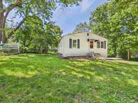 6607 Ne 49th St - Photo 1 of 1