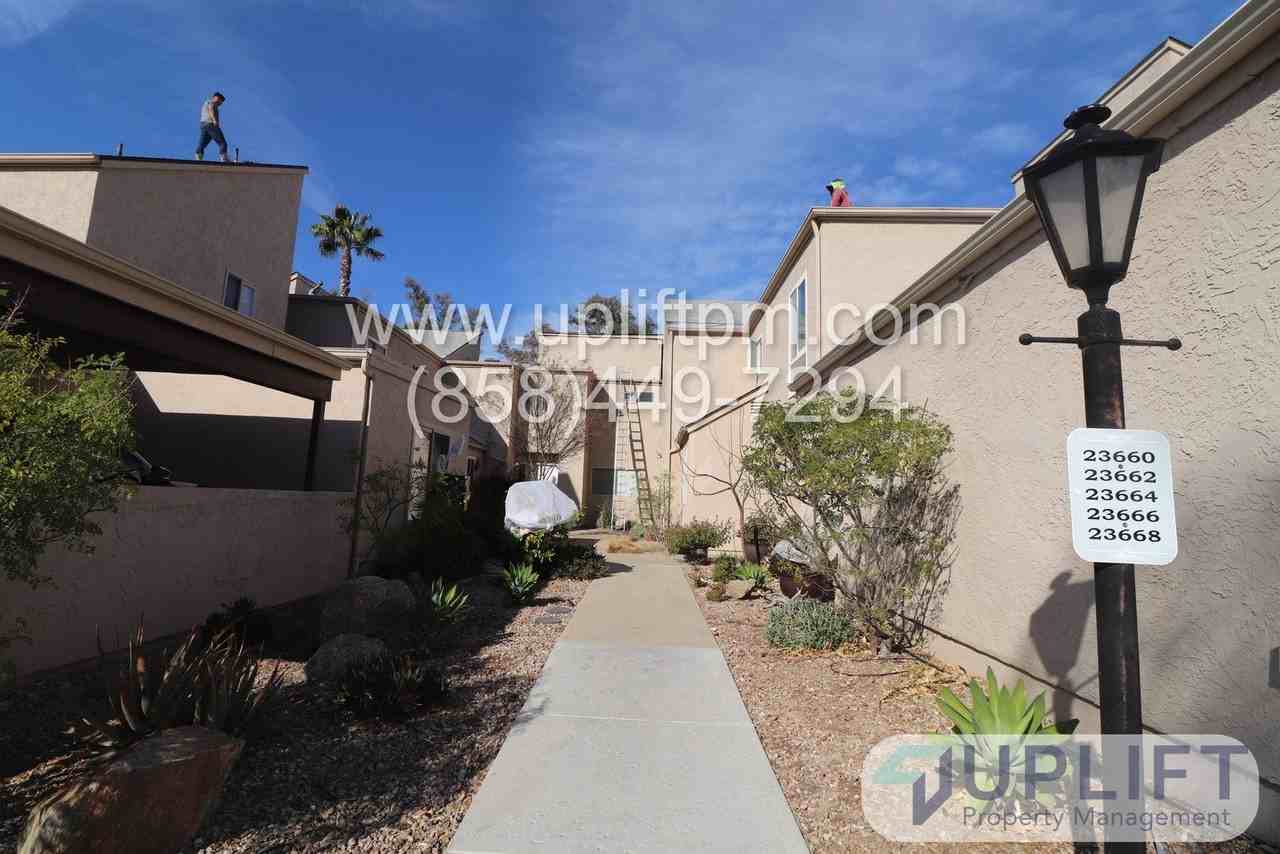 23668 Country Villa Rd - Photo 3 of 24