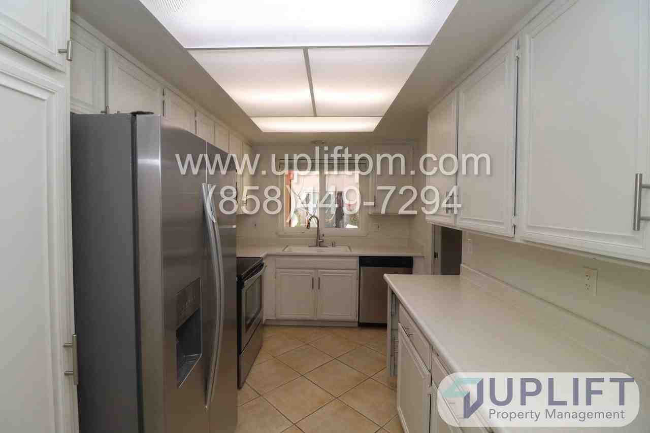 23668 Country Villa Rd - Photo 6 of 24