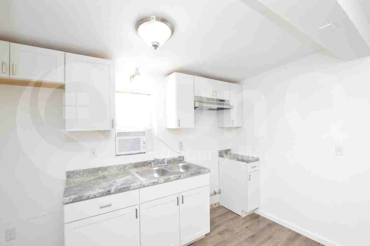 7040 Nw Grand Ave #5 - Photo 4 of 18