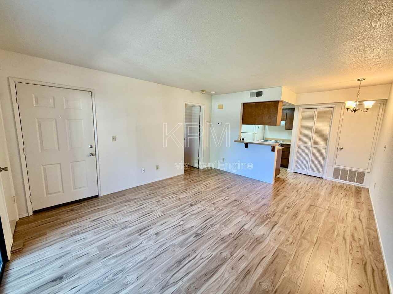 1537 Pyrenees Ave #22 - Photo 4 of 13