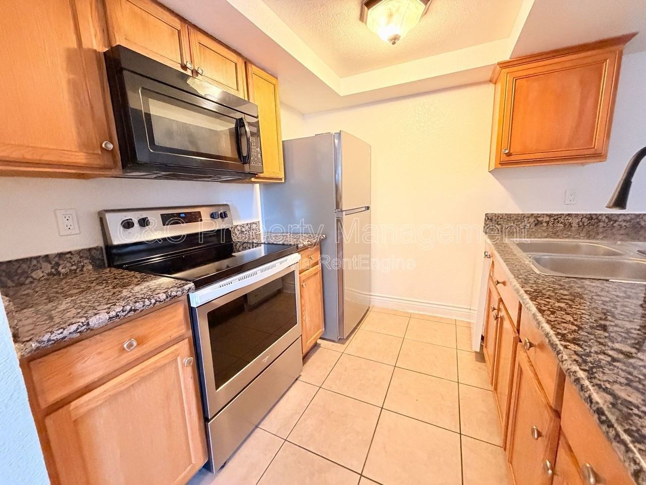 340 W 15th Ave #7 - Photo 4 of 7