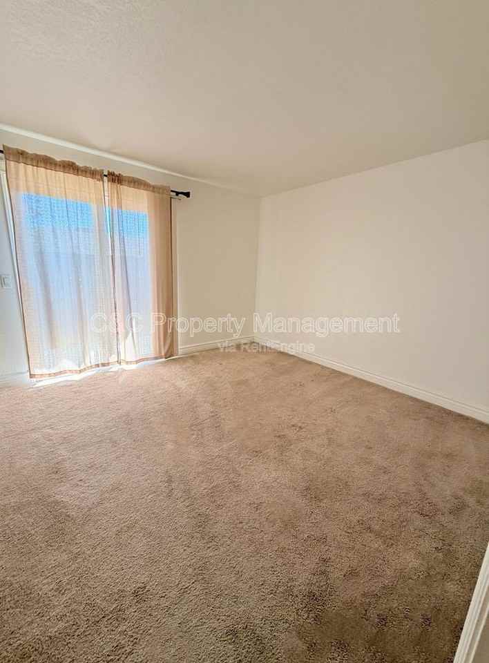 340 W 15th Ave #7 - Photo 6 of 7