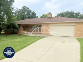 featured image of 8575 N Hawthorne Rd