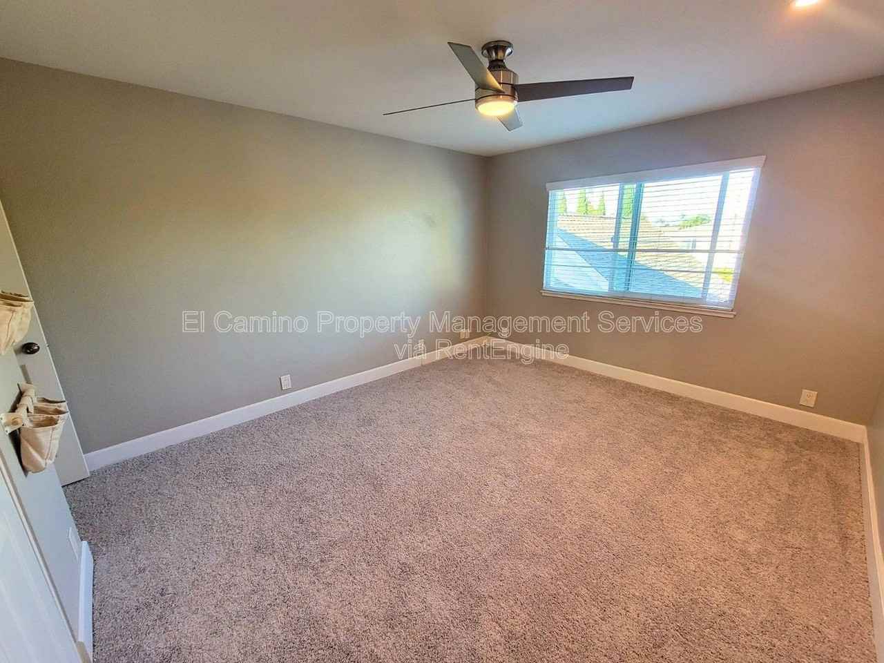 1728 Lake St - Photo 2 of 39
