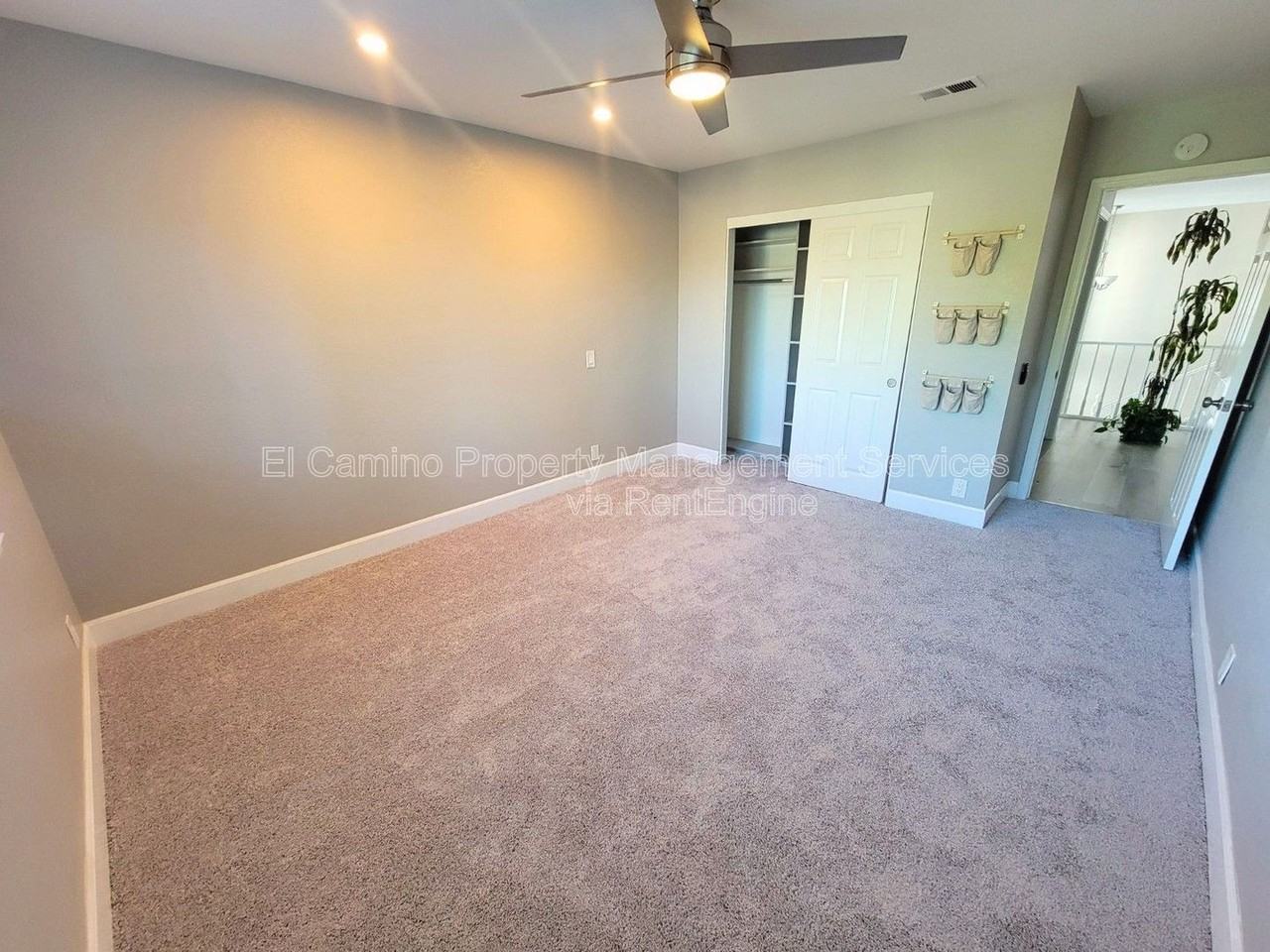 1728 Lake St - Photo 3 of 39