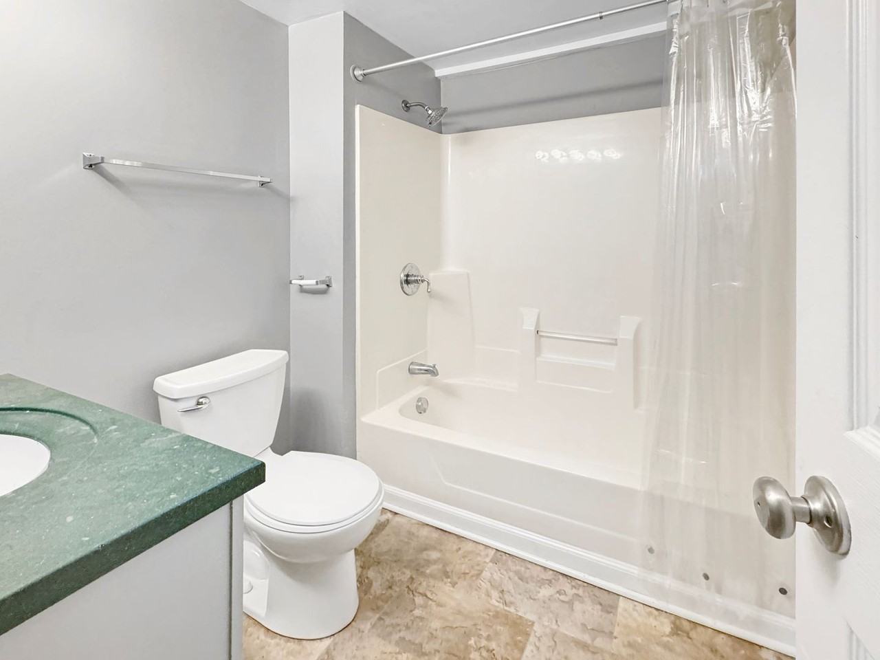 314 Indiana Ave Nw - Photo 6 of 9