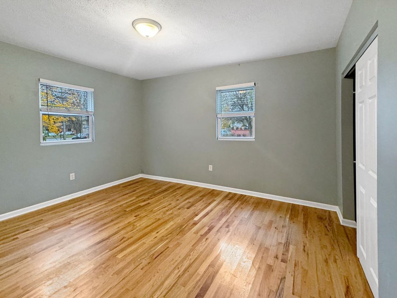 314 Indiana Ave Nw - Photo 7 of 9