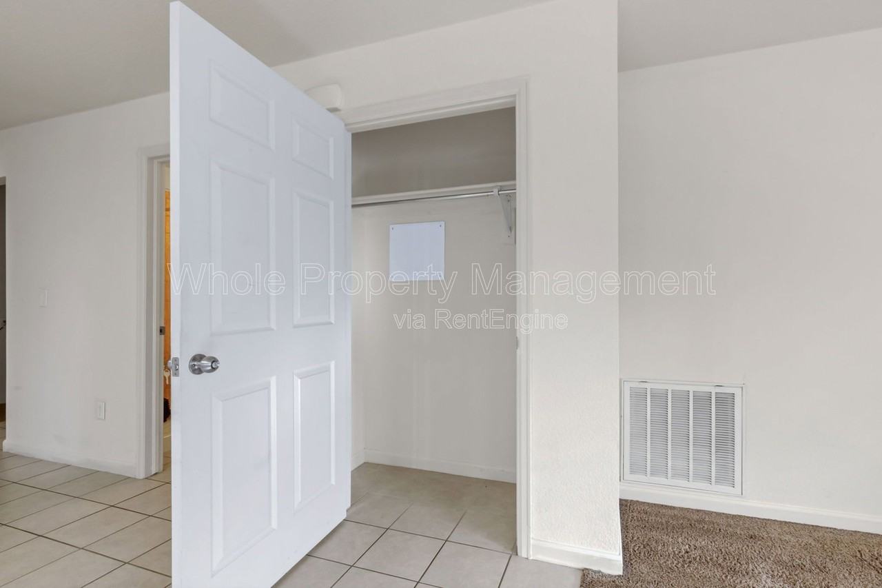 1577 Chase St - Photo 3 of 24