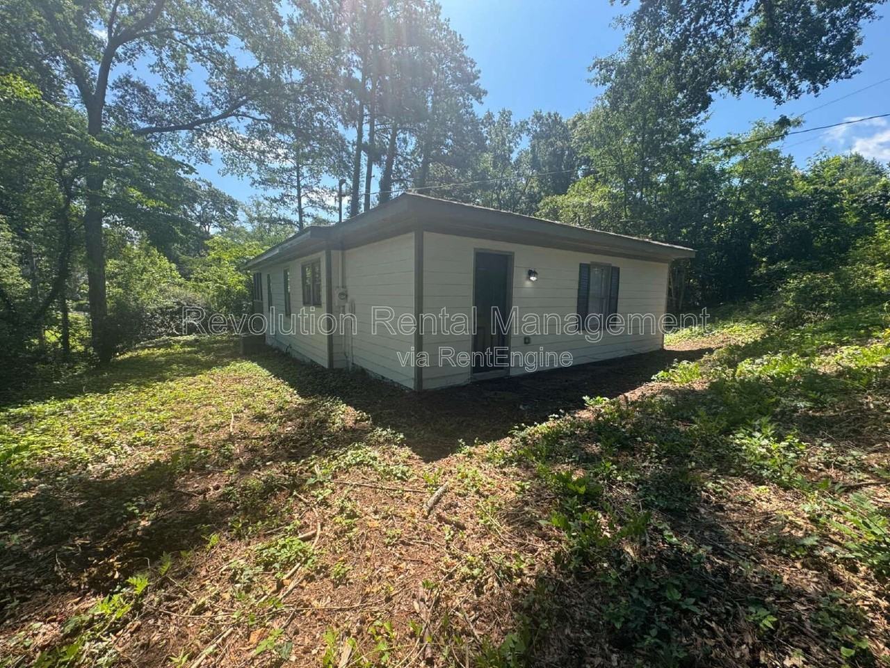 380 Chattahoochee St - Photo 2 of 13
