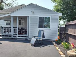 featured image of 3669 5th St