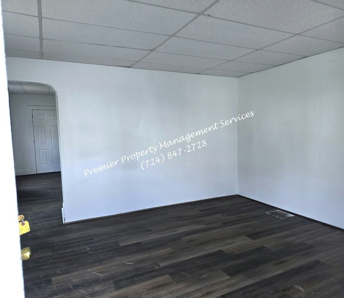 416 East Reynolds Street, Unit 1/2 - Photo 3 of 17