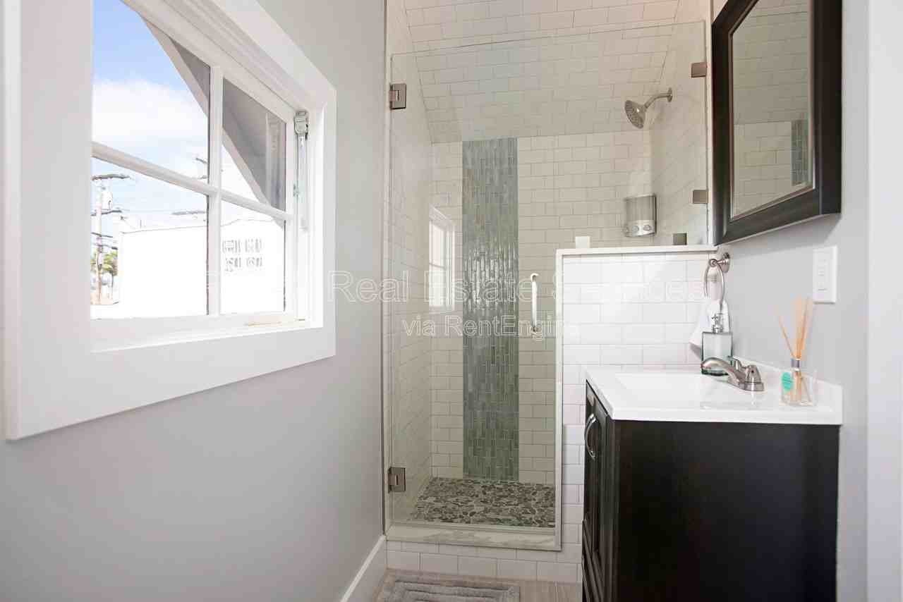 2984 E St #2 - Photo 6 of 17