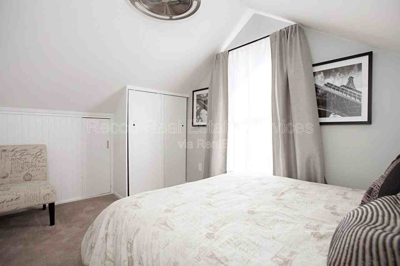 2984 E St #2 - Photo 7 of 17