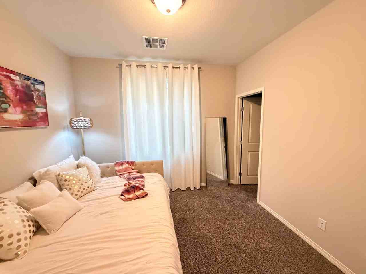 4066 Porticella Ave - Photo 6 of 23