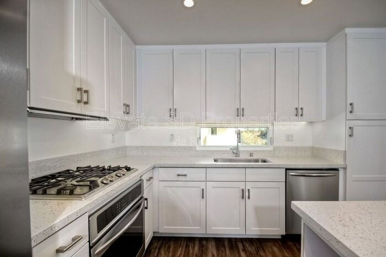 2866 C St - Photo 4 of 27