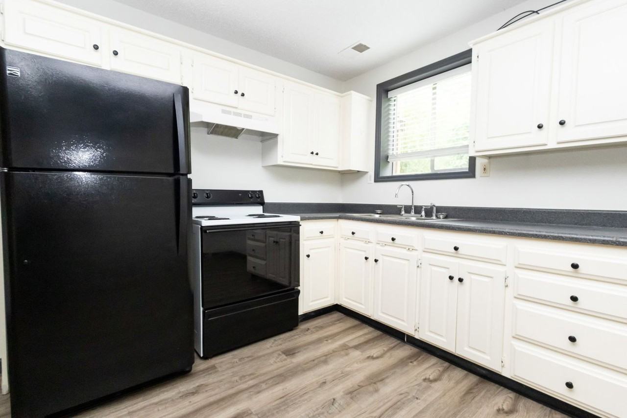 6923 Greenway Dr #C - Photo 6 of 16